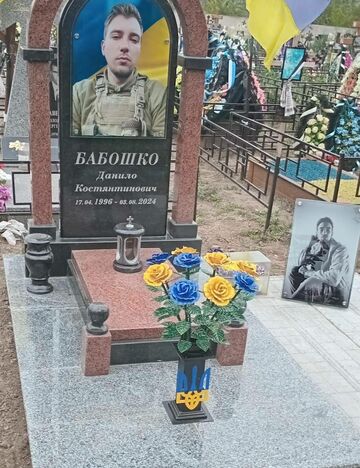 Одинарні гранітні пам’ятники № 31